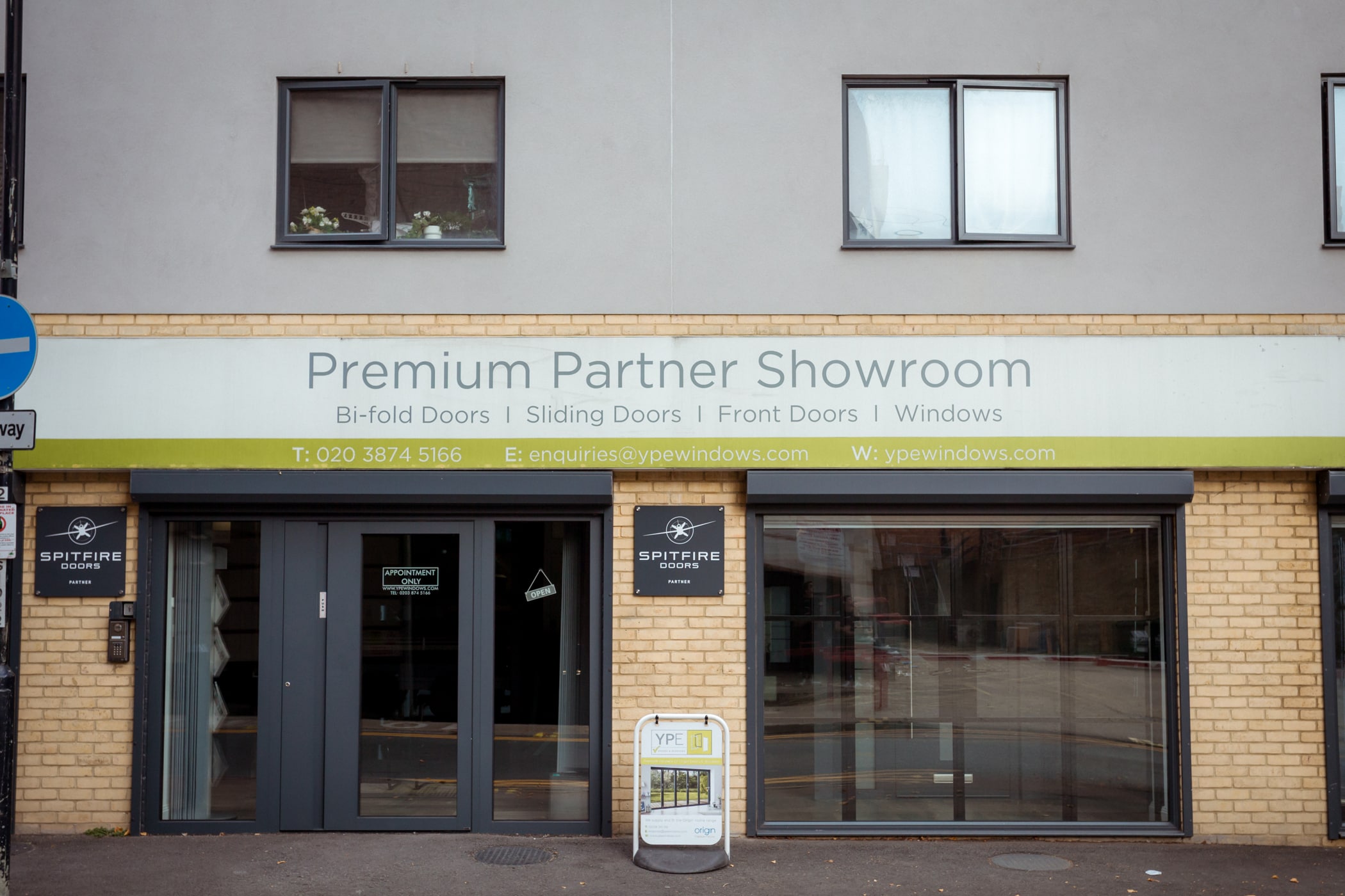 ype-sliding-doors (9) Bifold door supplier Morden