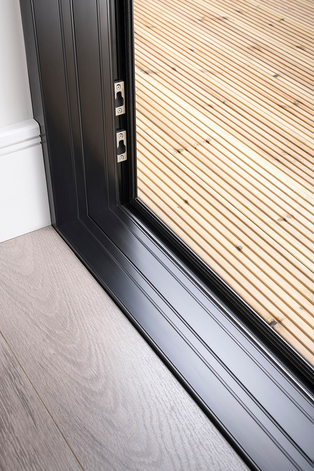 Bifold door supplier Walton-on-Thames